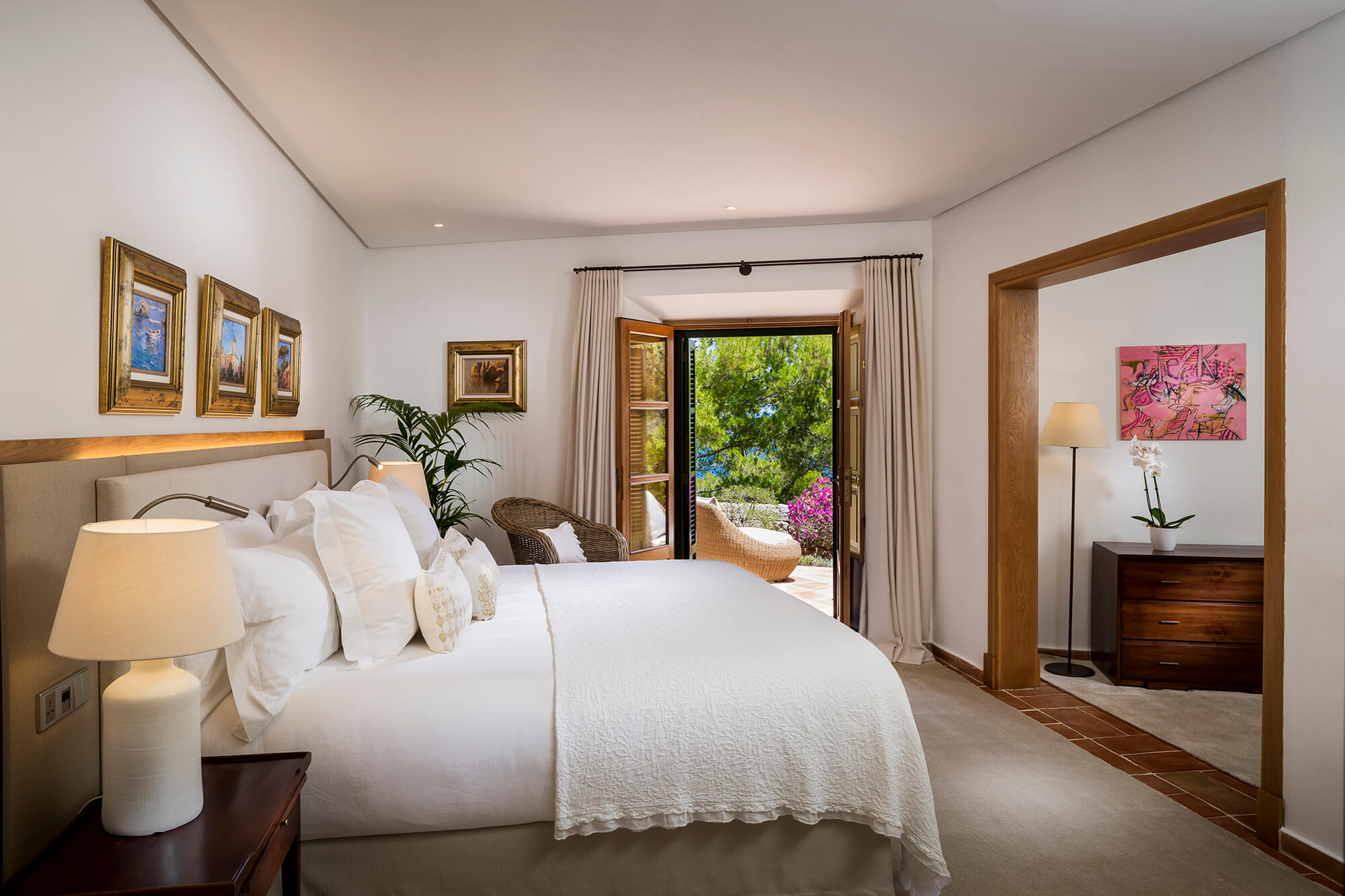 All rooms are combining modern comforts with a traditional ambiance