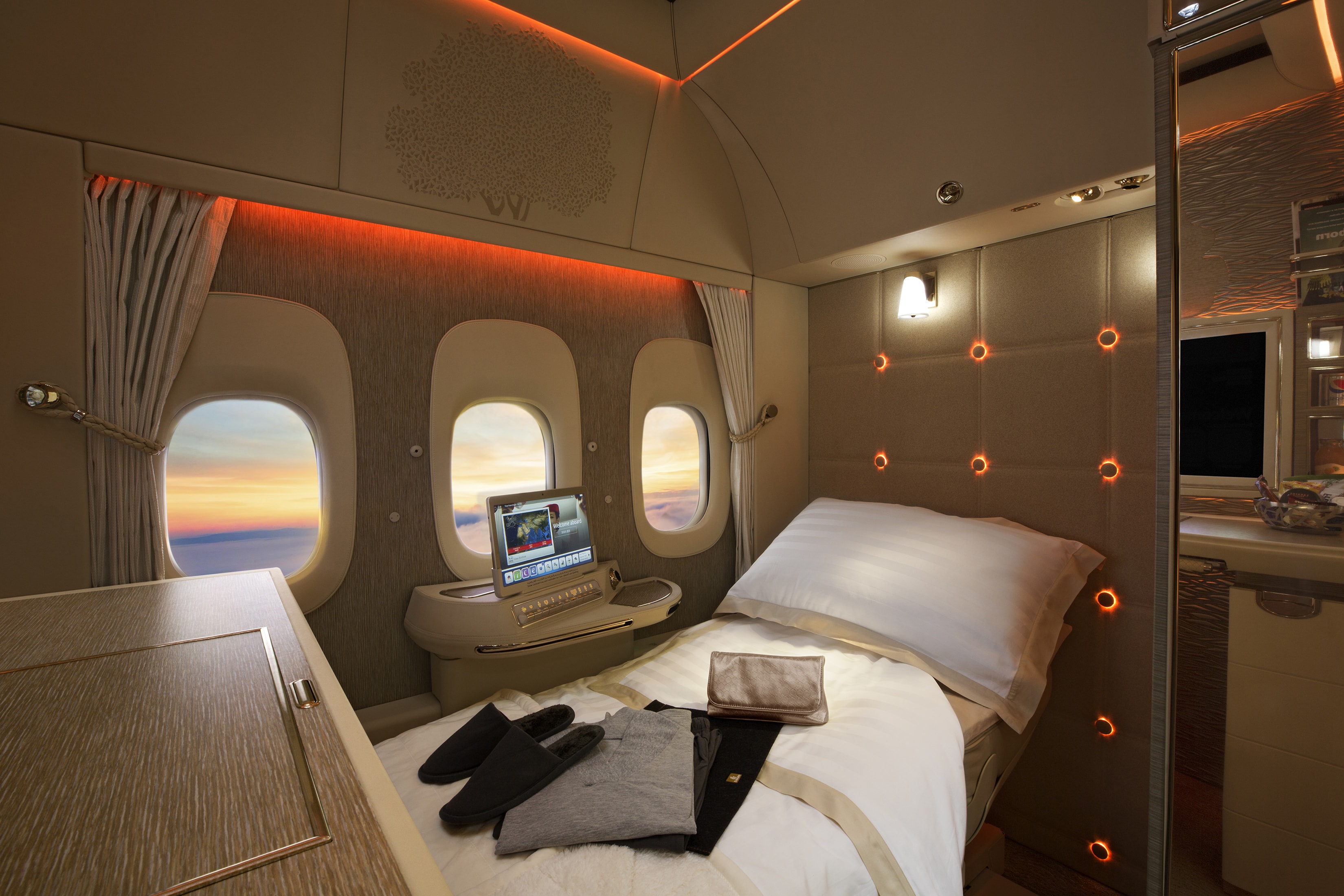 Fully flat bed © Emirates